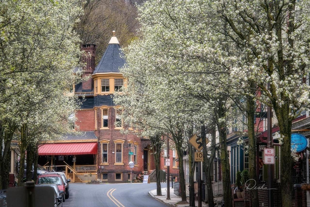 The Dolon House Bed & Breakfast! Bed & Breakfast Jim Thorpe Exterior photo